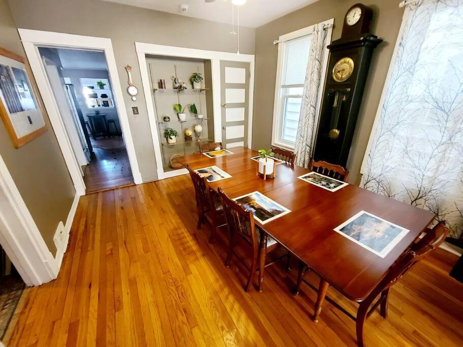 Hermosa House Apartment - Peaceful Quiet 3Br, Free Street Parking, Solar Powered, By Logan Square Chicago