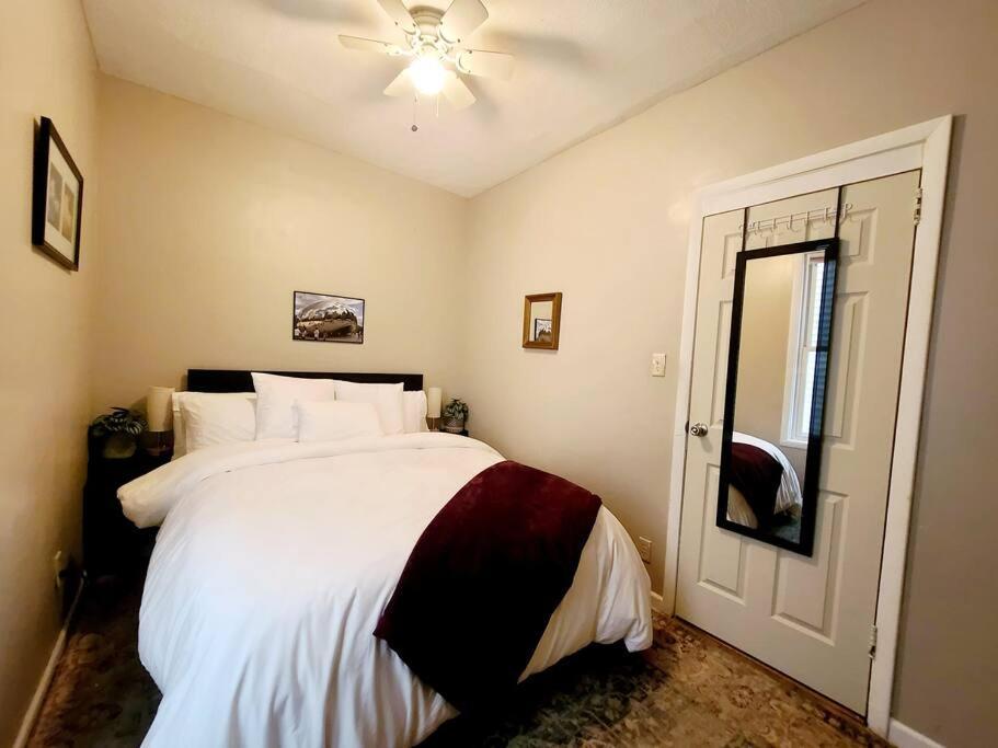 Hermosa House Apartment - Peaceful Quiet 3Br, Free Street Parking, Solar Powered, By Logan Square Chicago