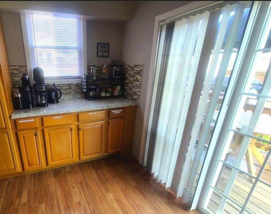 Hermosa House Apartment - Peaceful Quiet 3Br, Free Street Parking, Solar Powered, By Logan Square