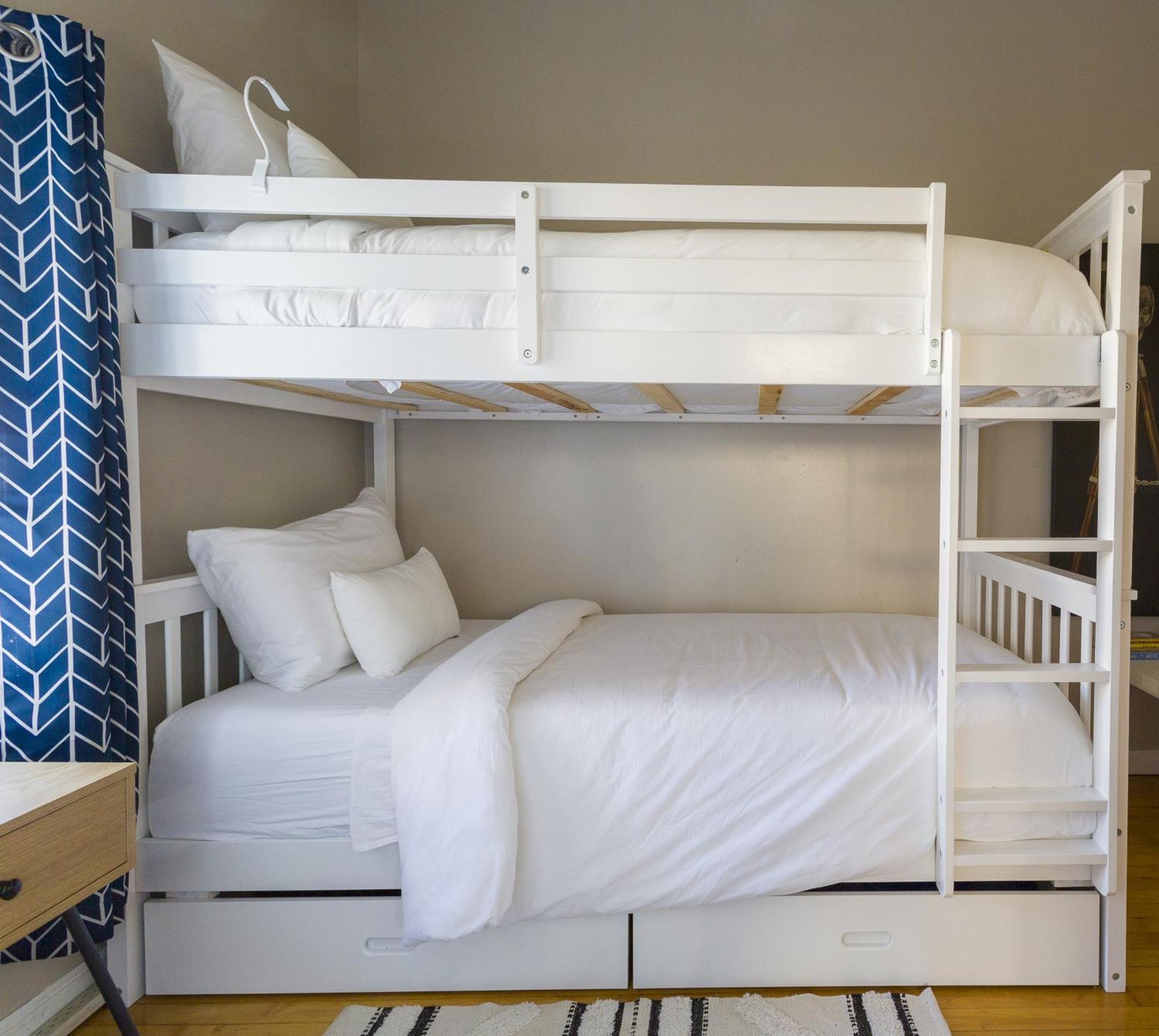 Hermosa House Apartment - Peaceful Quiet 3Br, Free Street Parking, Solar Powered, By Logan Square Apartamento